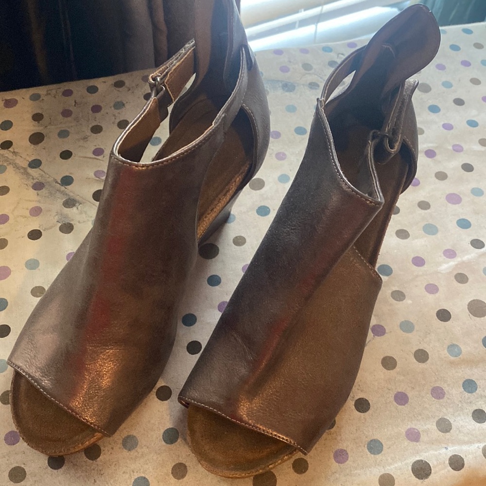 Wedged heels size 7